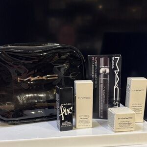 MAC Skin care set w/ Cosmetic Bag